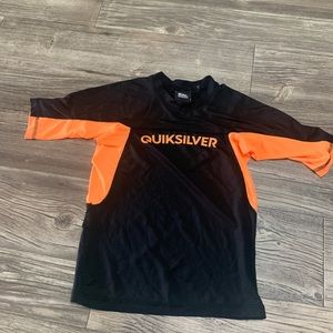Quicksilver rash guard size 6 boys